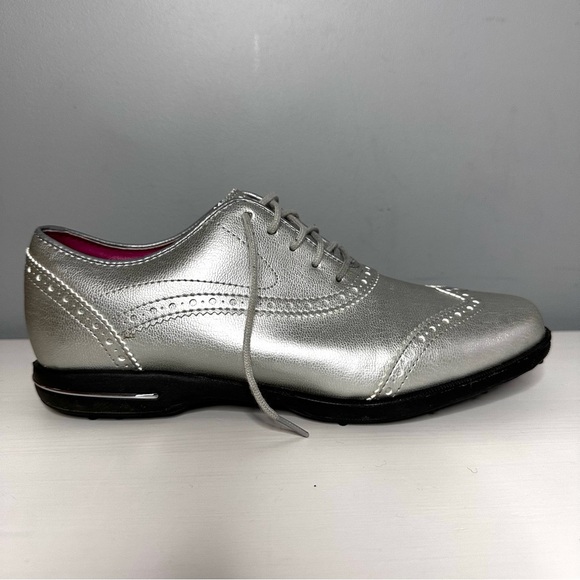 FootJoy Ladies Silver Lace Up Oxford Brogues Golf Shoes Cleats - Size 7 EUC - Picture 4 of 10
